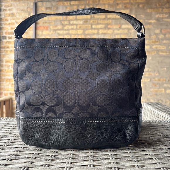 Coach Y2K Signature Tote Handbag - 🖤 (2006) - Picture 1 of 8